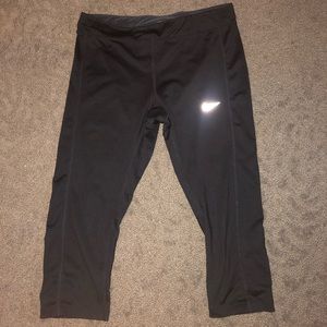 Nike Dri-fit cropped workout pants